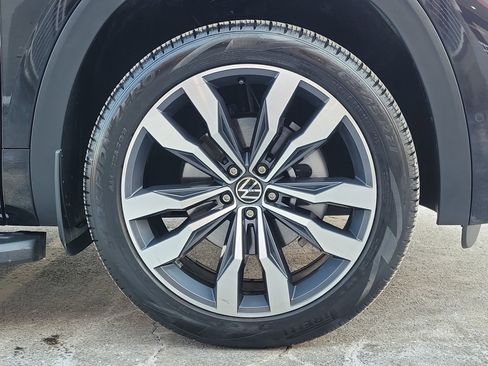 Used 2023 Volkswagen Atlas Cross Sport SEL Premium R-Line image 5