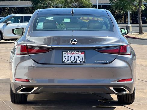 Used 2019 Lexus ES 350 w/ Premium Package image 5