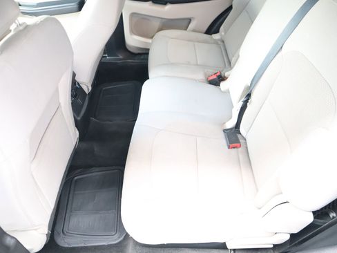 Used 2018 Ford Explorer XLT FWD image 42