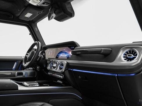 Used 2025 Mercedes-Benz G 550 w/ Exclusive Interior Package image 42