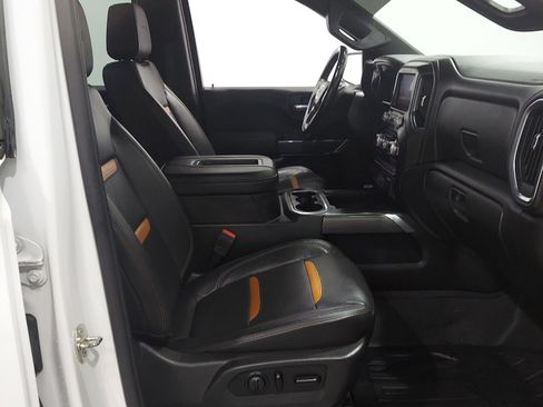 Used 2019 GMC Sierra 1500 AT4 w/ Off Road Performance Package AWD/4WD image 18