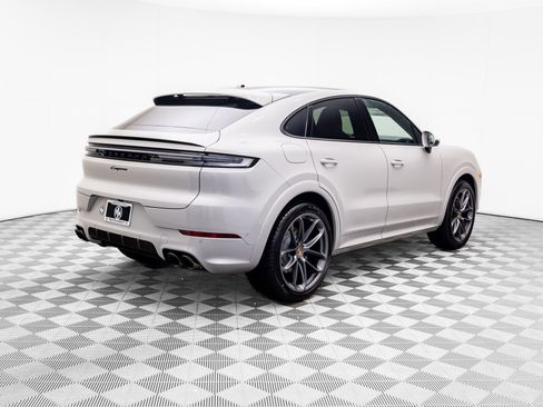 New 2026 Porsche Cayenne Coupe image 7