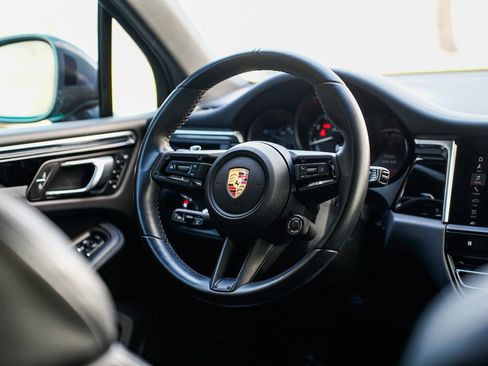 Used 2023 Porsche Macan Turbo image 12