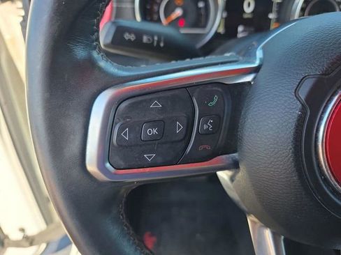 Used 2018 Jeep Wrangler Unlimited Sahara image 34