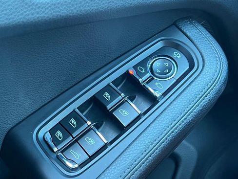 Used 2023 Porsche Macan S w/ Sport Chrono Package image 29