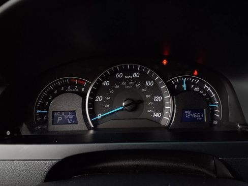 Used 2014 Toyota Camry LE FWD image 14