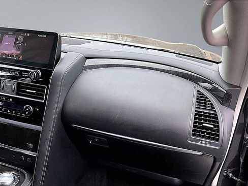 Used 2024 INFINITI QX80 Luxe AWD/4WD image 18