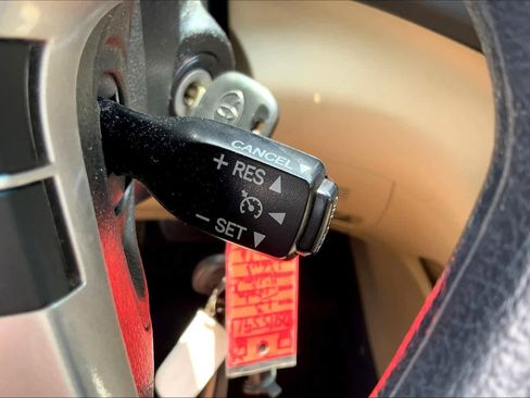 Used 2013 Toyota Highlander Plus image 35