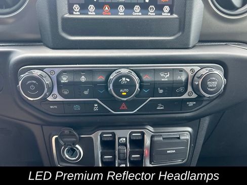 Certified 2023 Jeep Wrangler Unlimited w/ Cold Weather Group AWD/4WD image 30