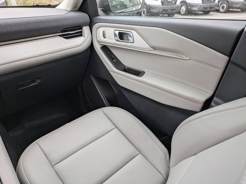 New 2026 Ford Explorer Active w/ Active Comfort Package image 19