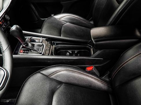 Used 2024 Jeep Compass Limited image 16