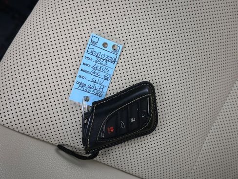 Used 2023 Lexus GX 460 Premium image 18