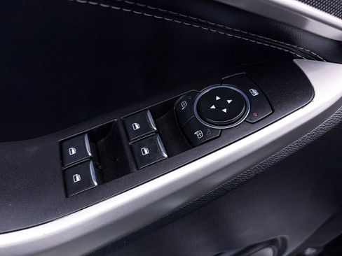 Used 2022 Ford Explorer XLT w/ Equipment Group 202A image 16