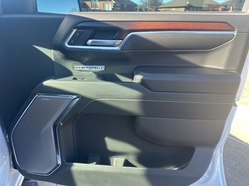 Used 2024 GMC Sierra 1500 Denali w/ Technology Package image 19