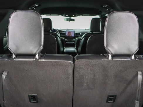 Used 2020 Ford Explorer XLT w/ Equipment Group 202A AWD/4WD image 30