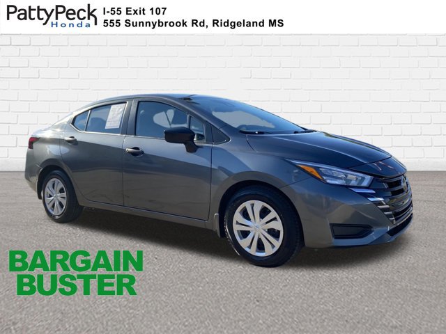 Used 2025 Nissan Versa S w/ Trunk Package FWD image 1