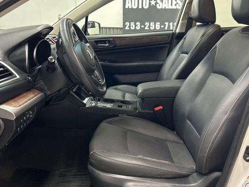 Used 2016 Subaru Outback 2.5i Limited AWD/4WD image 8