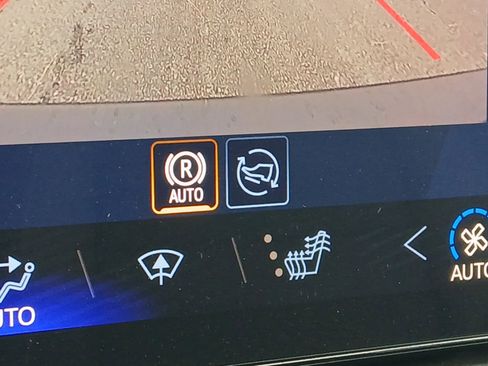 New 2026 Chevrolet Equinox EV LT image 15