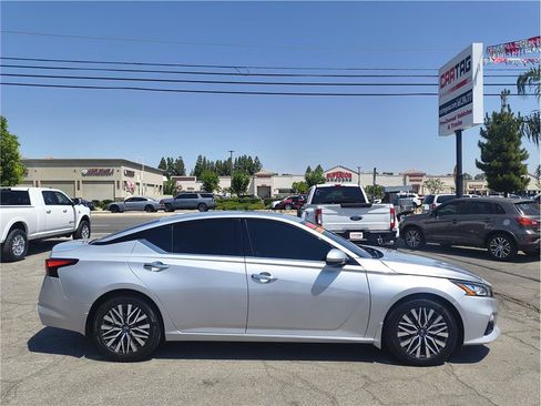 Used 2022 Nissan Altima 2.5 SL FWD image 4