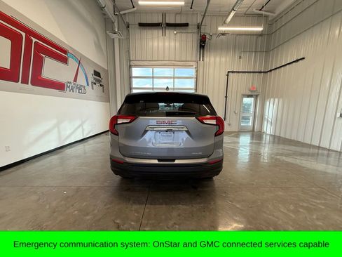 Used 2024 GMC Terrain SLE image 7