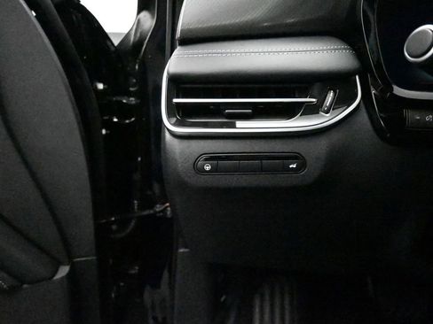 Certified 2025 INFINITI QX60 Luxe image 10