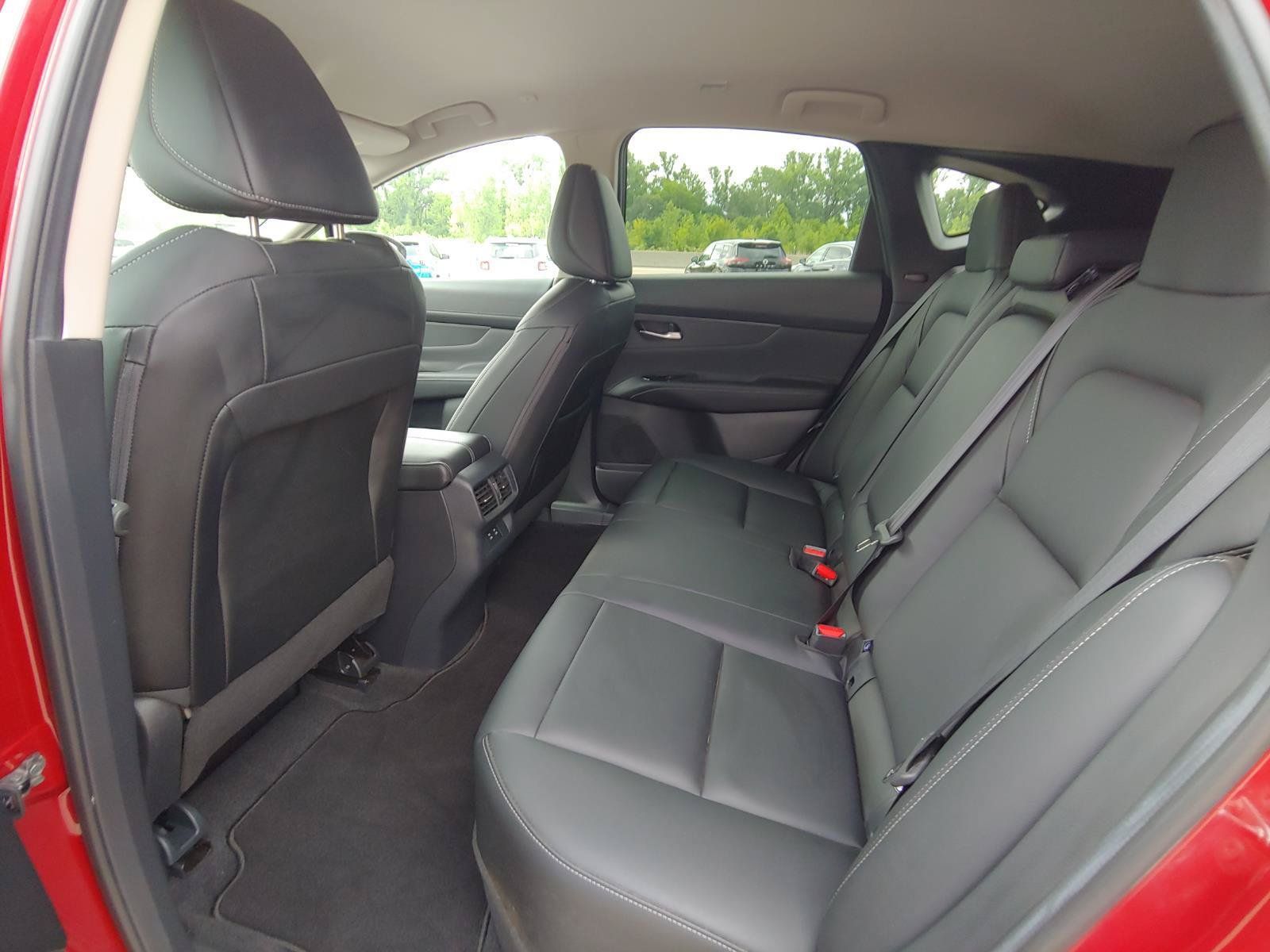 Used 2025 Nissan Murano SV AWD/4WD image 25