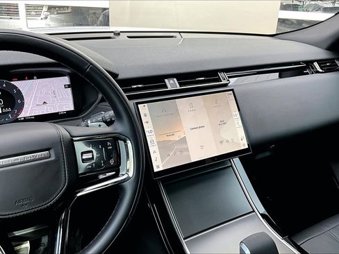 Certified 2025 Land Rover Range Rover Velar Dynamic SE AWD/4WD image 6