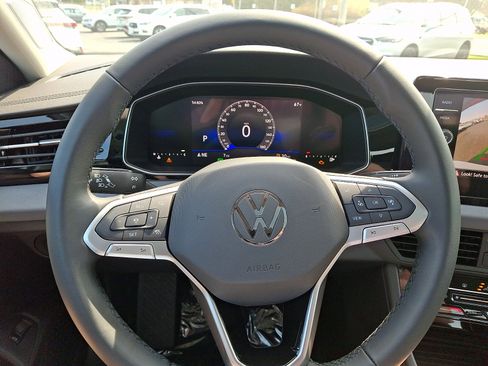 New 2026 Volkswagen Jetta SE FWD image 15