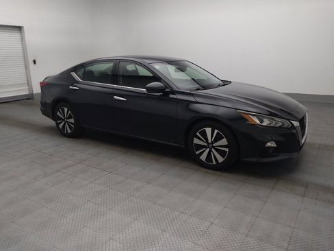Used 2019 Nissan Altima 2.5 SL FWD image 11