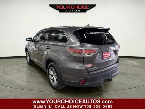 Used 2015 Toyota Highlander XLE image 3
