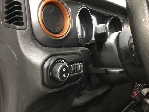 Used 2021 Jeep Gladiator Mojave image 10