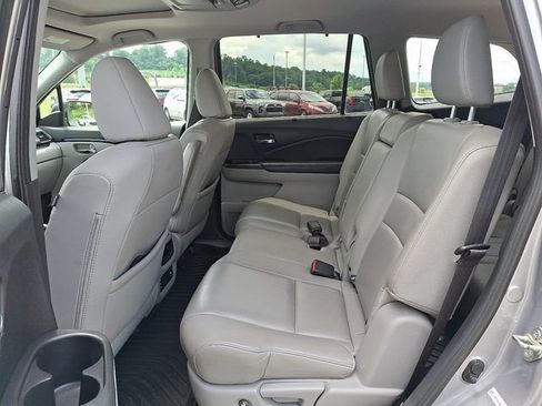 Used 2016 Honda Pilot Touring image 24