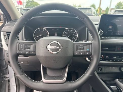 Certified 2026 Nissan Rogue SV AWD/4WD image 17