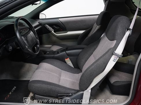 Used 1994 Chevrolet Camaro Z28 RWD image 36