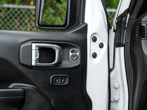 Used 2022 Jeep Gladiator Sport AWD/4WD image 55