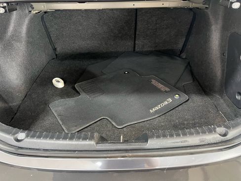 Used 2017 MAZDA MAZDA3 Touring image 29