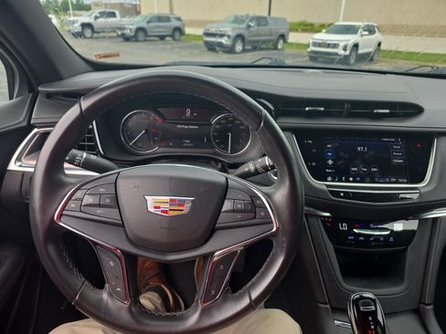 Used 2023 Cadillac XT5 Luxury FWD image 14