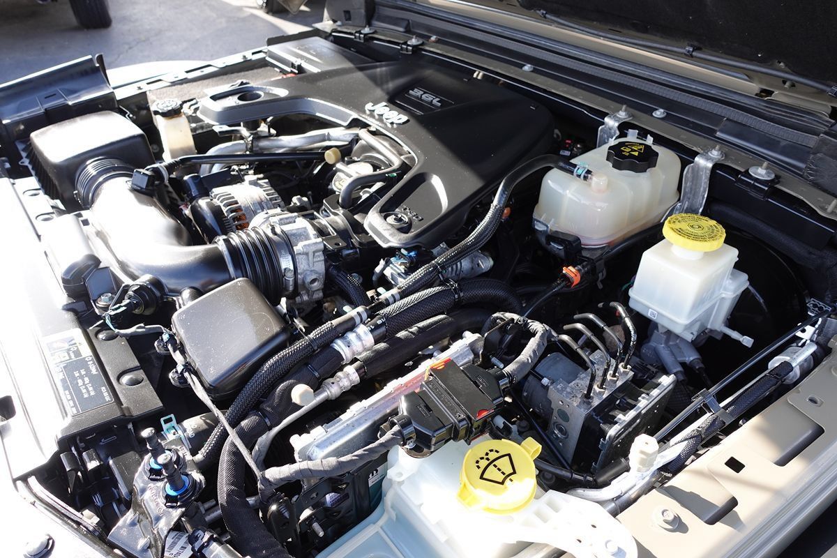 Used 2020 Jeep Gladiator Rubicon AWD/4WD image 62