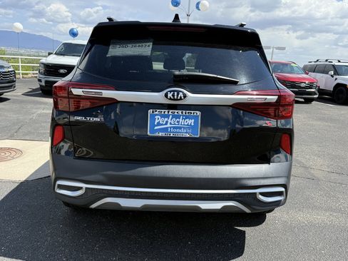 Used 2021 Kia Seltos S AWD/4WD image 6