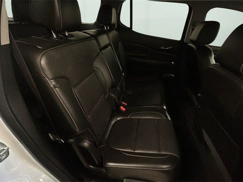 Used 2023 GMC Acadia SLT image 22