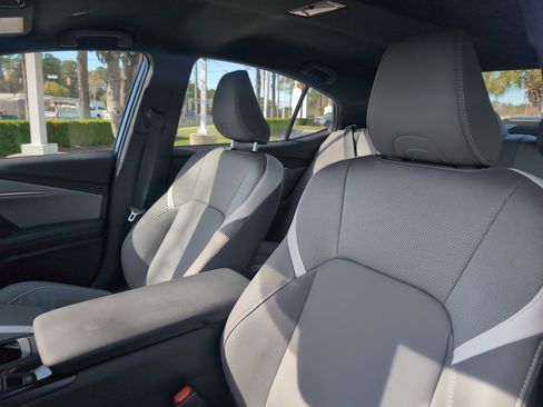 Used 2026 Toyota Camry SE image 39