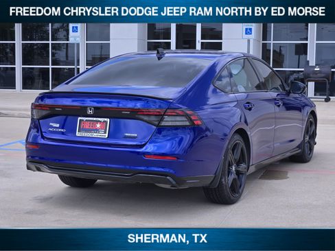 Used 2024 Honda Accord Sport image 3