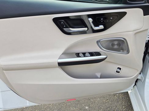 Used 2023 Mercedes-Benz C 300 Sedan image 10
