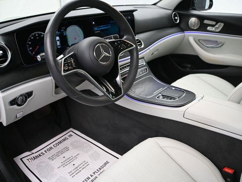 Used 2023 Mercedes-Benz E 350 4MATIC Sedan image 2