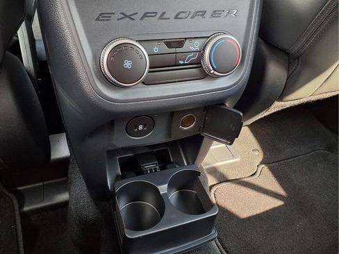 Used 2026 Ford Explorer Active w/ Active Comfort Package AWD/4WD image 15