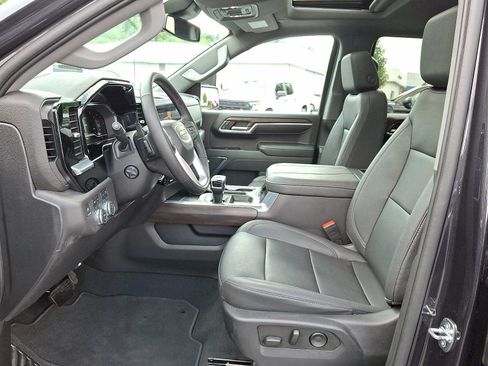 Used 2023 GMC Sierra 1500 SLT w/ SLT Premium Plus Package AWD/4WD image 13