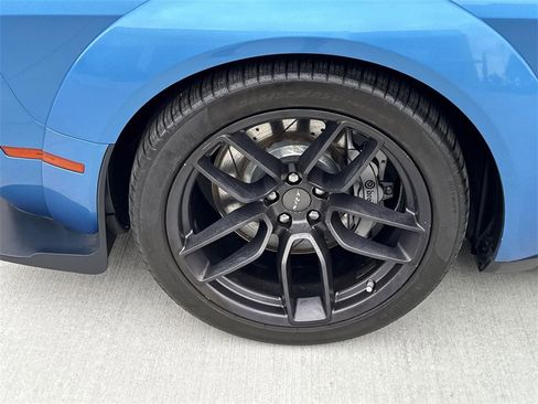 Used 2019 Dodge Challenger SRT Hellcat Redeye image 31
