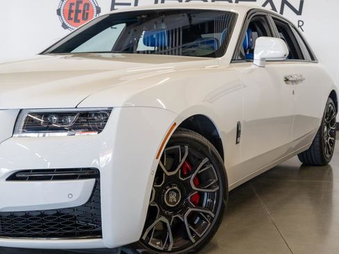 Used 2022 Rolls-Royce Ghost Black Badge image 34