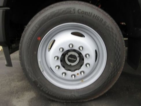 New 2025 Ford F550 4x4 SuperCab Super Duty image 3