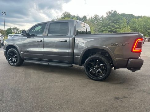 Used 2022 RAM 1500 Laramie AWD/4WD image 5